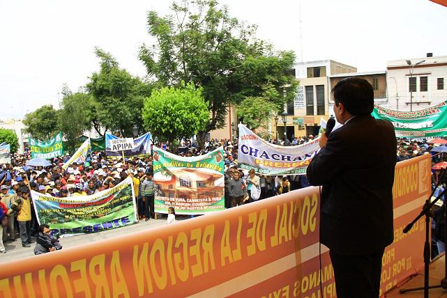 Arequipa: 35 pueblos piden saneamiento físico legal de sus terrenos