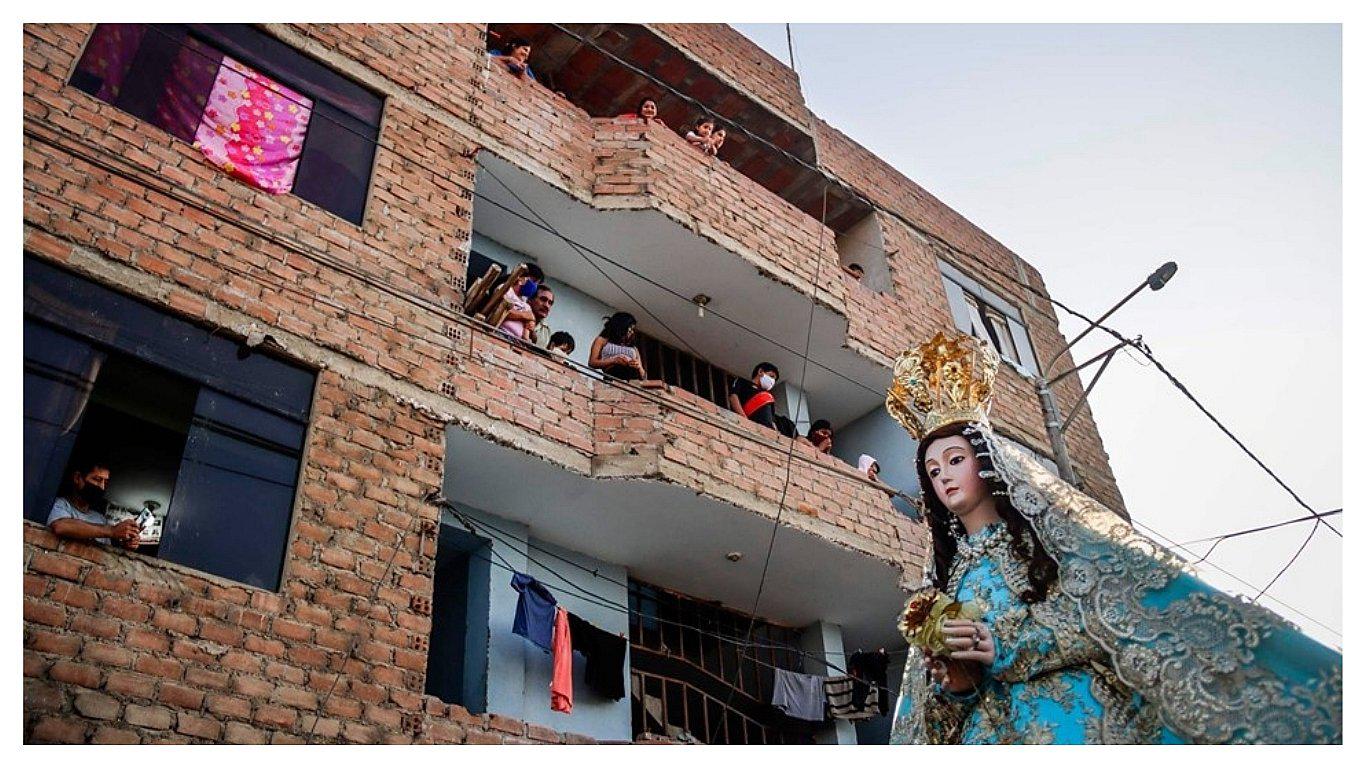 Imagen de la Virgen de la Puerta derrama su bendición a pobladores de Cartavio (FOTOS)