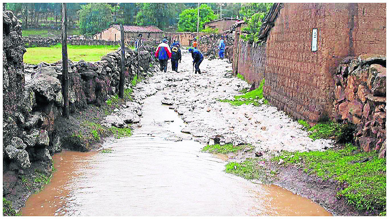 ​Intensas lluvias y huaicos castigan a la región Ayacucho 