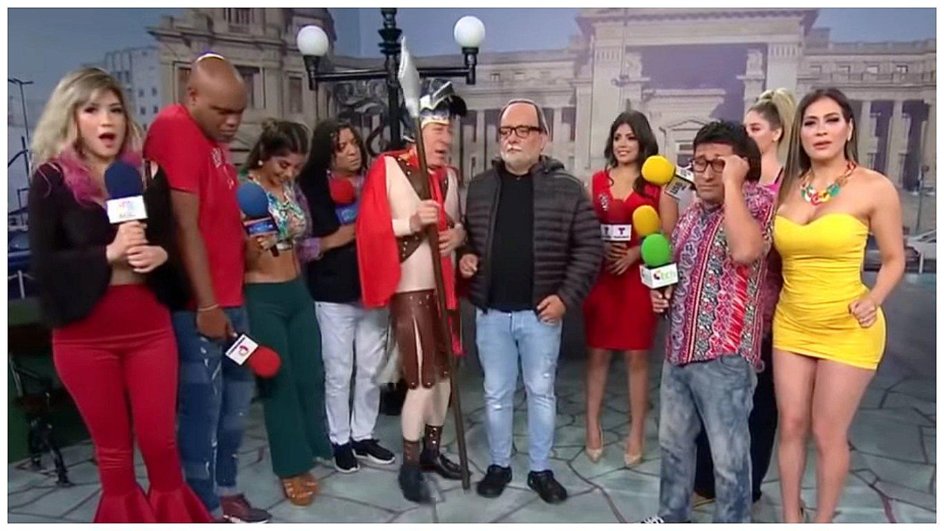 “El Wasap de JB”: Yuca sufrió vergonzoso incidente con su atuendo en pleno sketch (VIDEO)