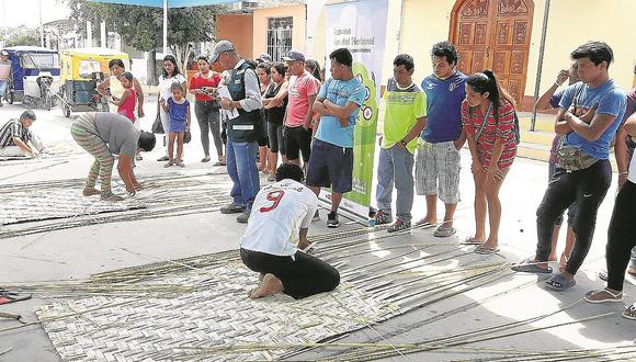 En Viviate se realiza el primer concurso del “Mejor tejedor de esteras”
