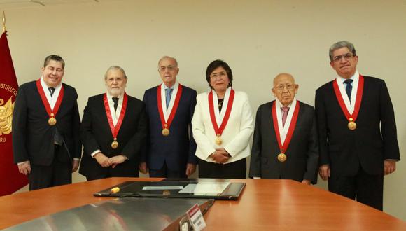 Pleno del Tribunal Constitucional empató 3-3 en la votación por el caso Fujimori. Finalmente, dirimió a favor el magistrado presidente Augusto Ferrero Costa.