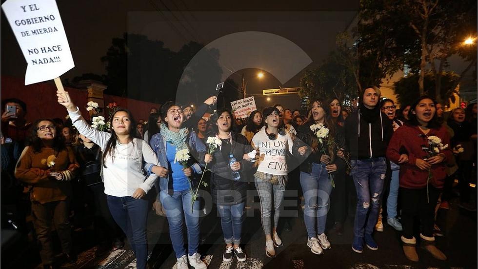 Así se desarrolló la marcha por la muerte de Eyvi Ágreda (FOTOS)