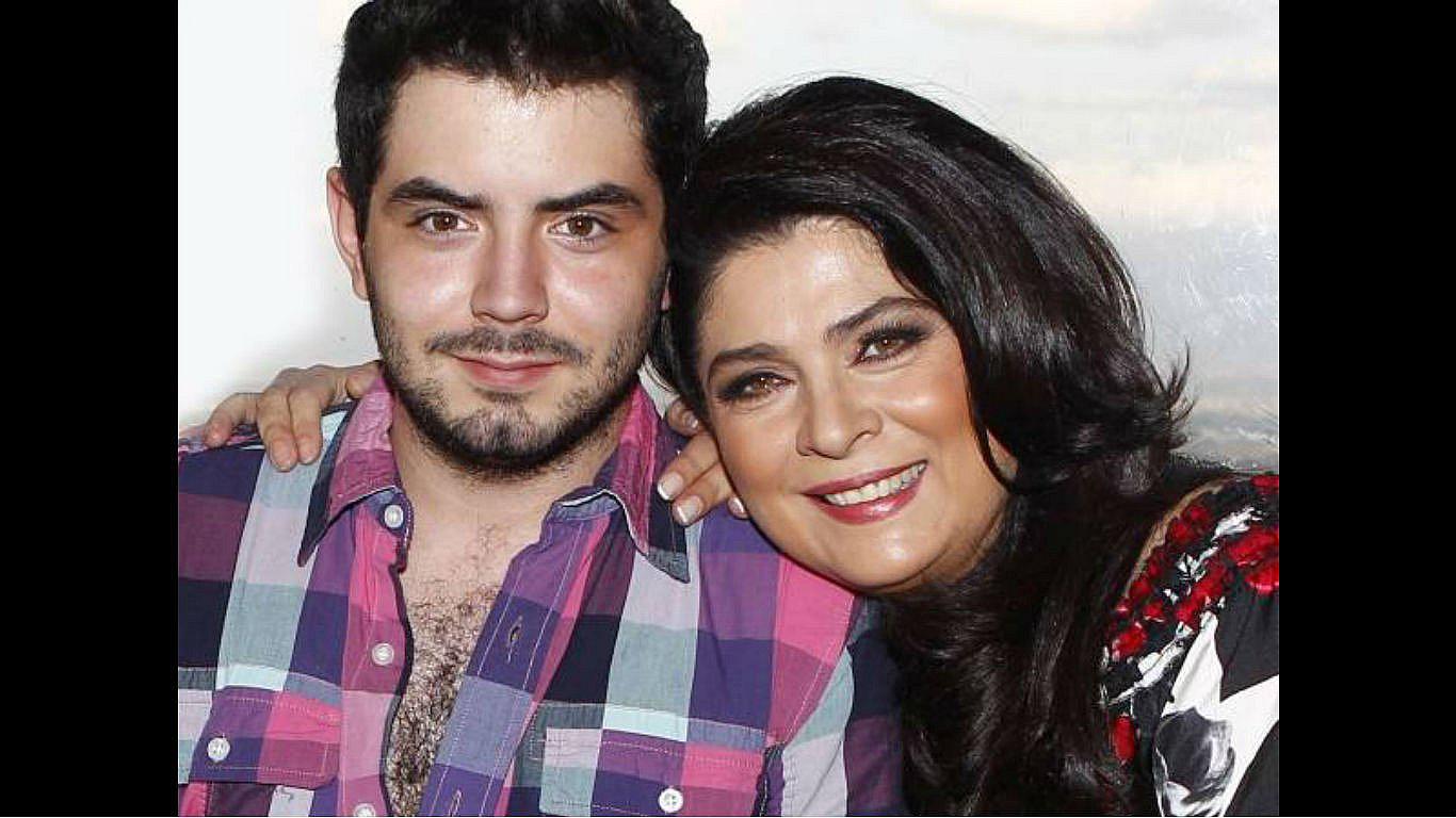 Victoria Ruffo fue bloqueada en redes sociales por su hijo por esta razón