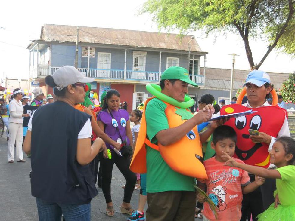 Realizan pasacalle temático