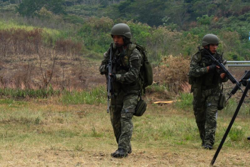 Aprueban construcción de 10 nuevas bases militares en el VRAEM