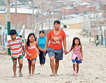 290 mil peruanos dejaron de ser pobres el 2009