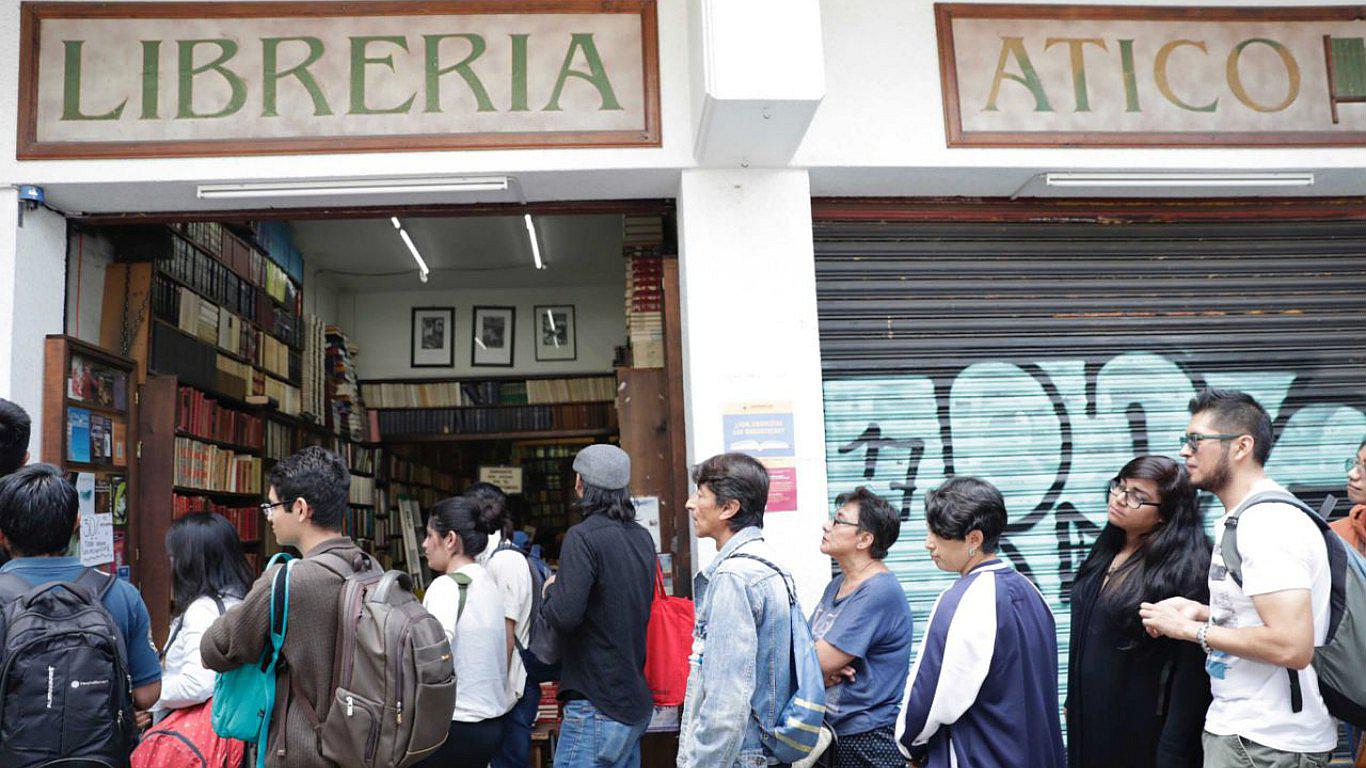 México: ​Librería oferta libros tras terremoto y supera expectativas (FOTOS)