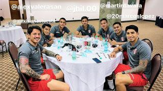 La cena de Gianluca Lapadula con los jugadores jóvenes de la selección tras el 2-2 ante Ecuador (FOTO)