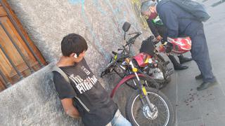 Detienen a sujeto que intentó robar motocicleta en la avenida Mariscal Castilla