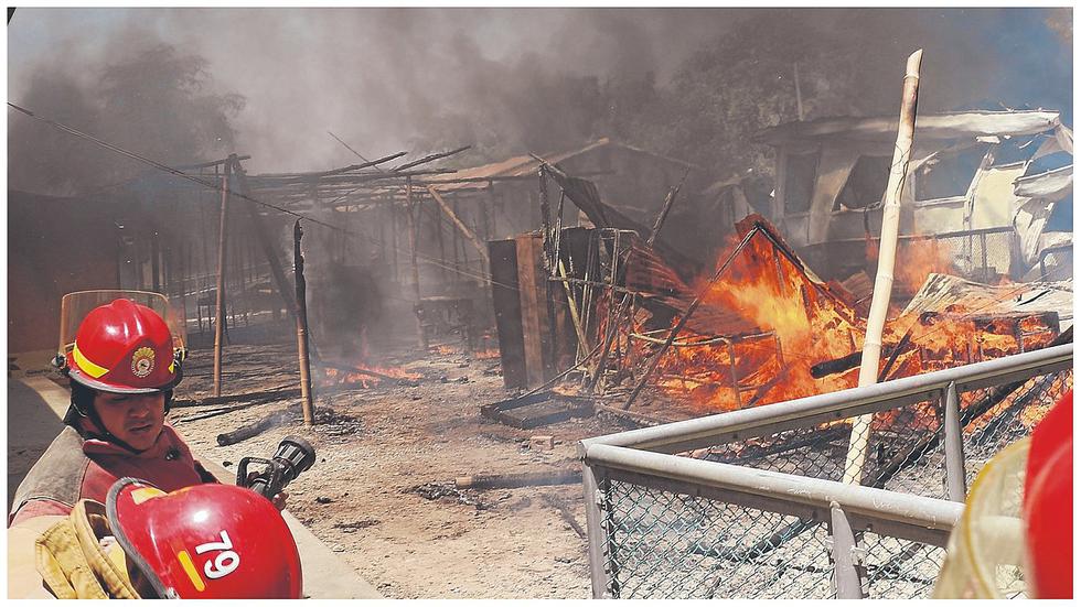 Un incendio consume aulas del colegio Fátima y deja S/ 500,000 en pérdidas (FOTOS Y VIDEO) 