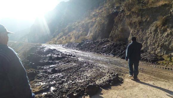 Tres mineros quedaron atrapados en socavón tras derrumbe por huaico