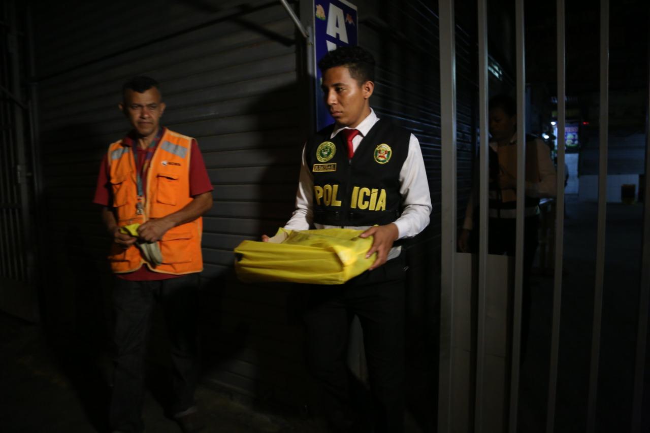 Hallan feto abandonado en mercado de San Martín de Porres. Foto: Stefania Piaggio
