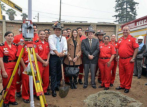 Construyen estación de bomberos en Surco