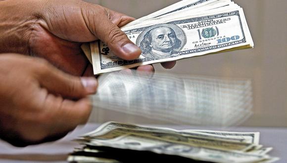 El dólar acumula una ganancia de 9.84% en el mercado cambiario en lo que va del 2021. (Foto: AFP)