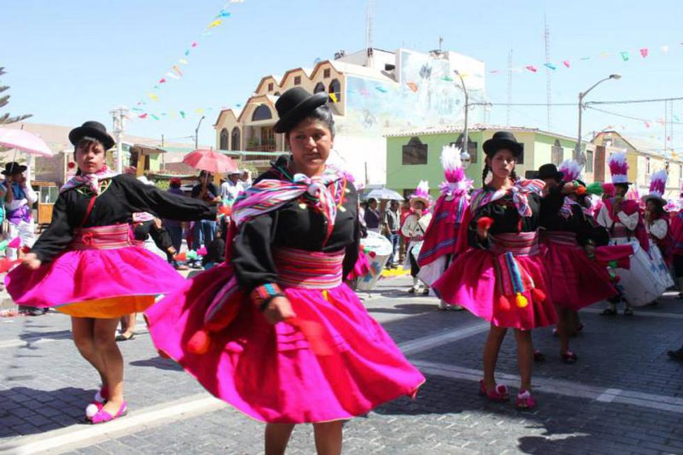 Locumba cerró los carnavales con vistoso pasacalle