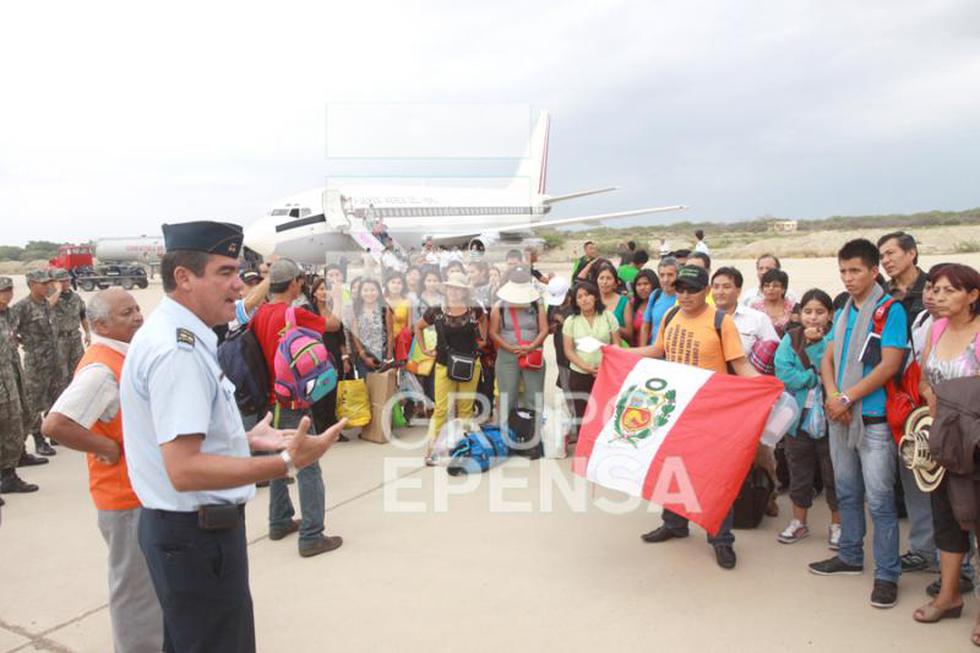 Primer grupo de peruanos varados en Colombia llegó a Piura