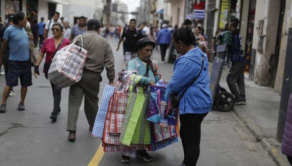 Ambulantes serán reubicados, anunció la Municipalidad de Lima. Foto: GEC