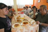 Empresarias impulsan comedores populares