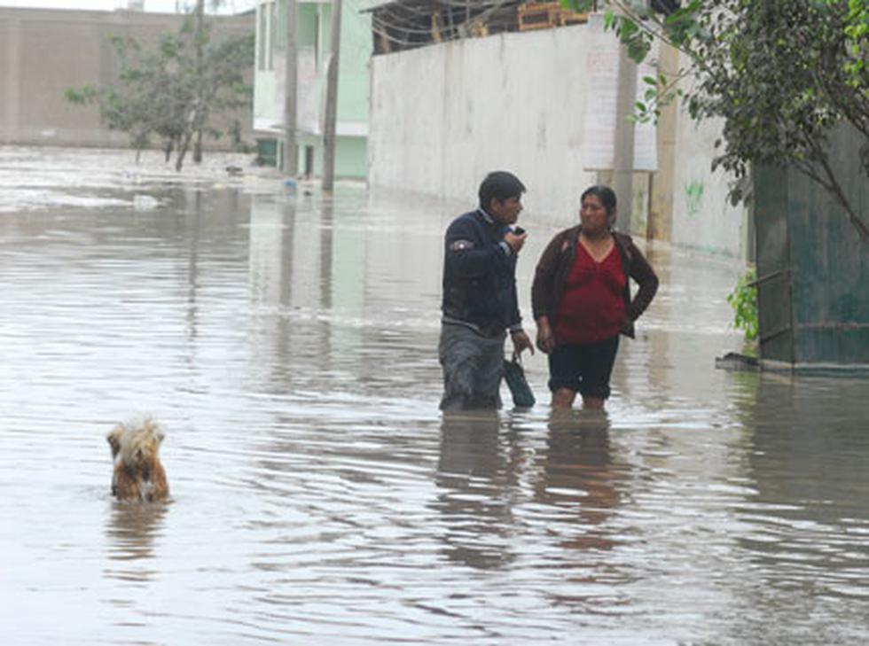 Entregarán indemnizaciones a afectados por inundación en VMT
