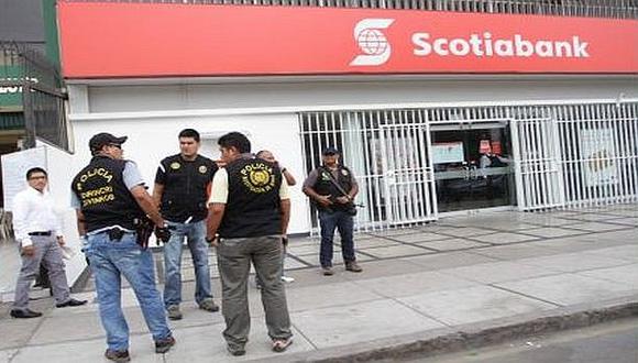 Cercado de Lima: Policía frustra asalto a banco y detiene a uno de los delincuentes