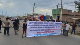 Pobladores bloquean carretera para exigir a Epsel culminación de obra