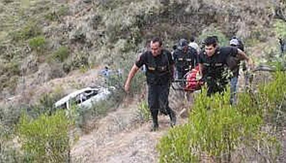 Cusco: Conductor muere al despistar vehículo hacia pendiente 