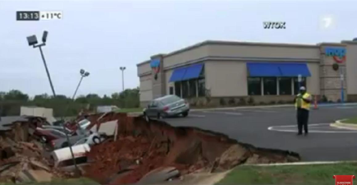 ​Estados Unidos: cráter se tragó a 12 vehículos en Mississippi (VIDEO)