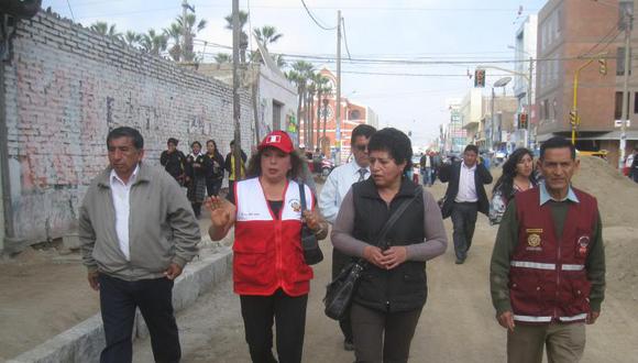 Congresista Celia Anicama inspecciona obras en Chincha 