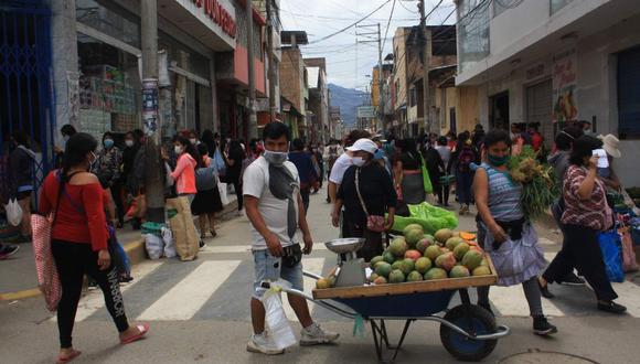 Ambulantes toman calles de Huánuco ante falta de empleo formal/Foto: Correo