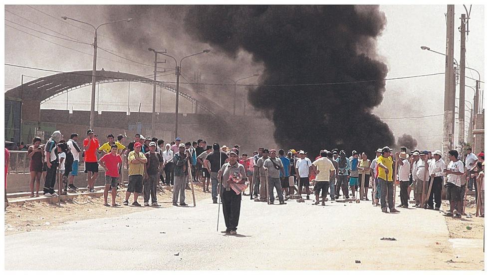 Desalojan a más de 400 familias en José Leonardo Ortiz (FOTOS)