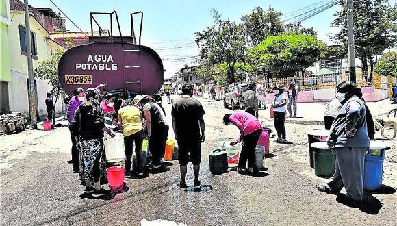 Malestar por falta de agua  en Mariano Melgar