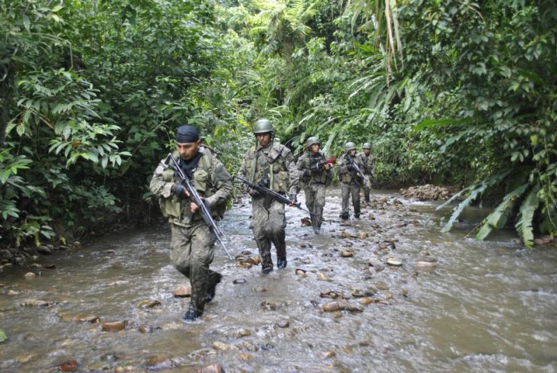 VRAE: Pobladores atemorizados entre SL y las FF.AA