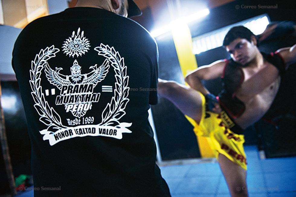 Puños que salvan: psicólogo usa el deporte para combatir la violencia