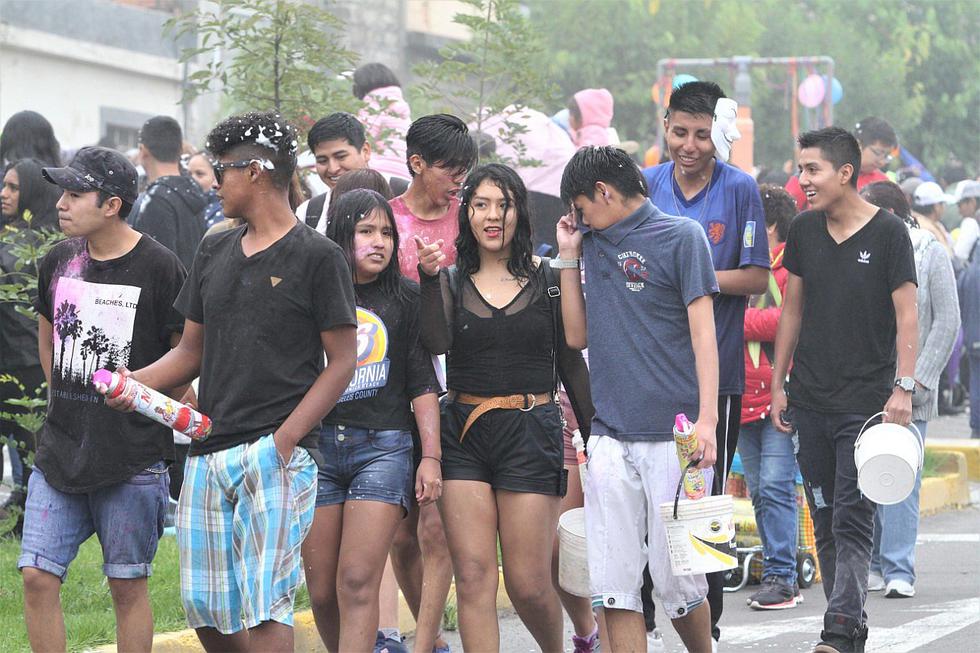 ​Cientos festejaron el viejo carnaval loncco de Cayma