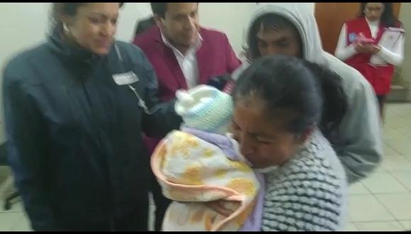 El emotivo reencuentro de madre con su hija de cuatro meses secuestrada en Apurímac (VIDEO)