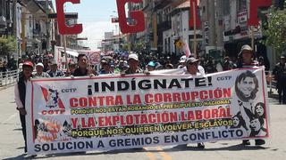 Huancayo: Profesores bloquean vía pero padres de familia les piden volver a clases (VIDEO)