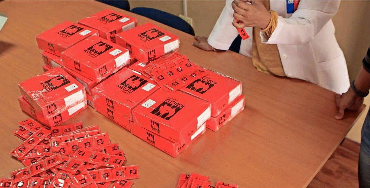 Arica: Alerta sanitaria por distribución de condones defectuosos