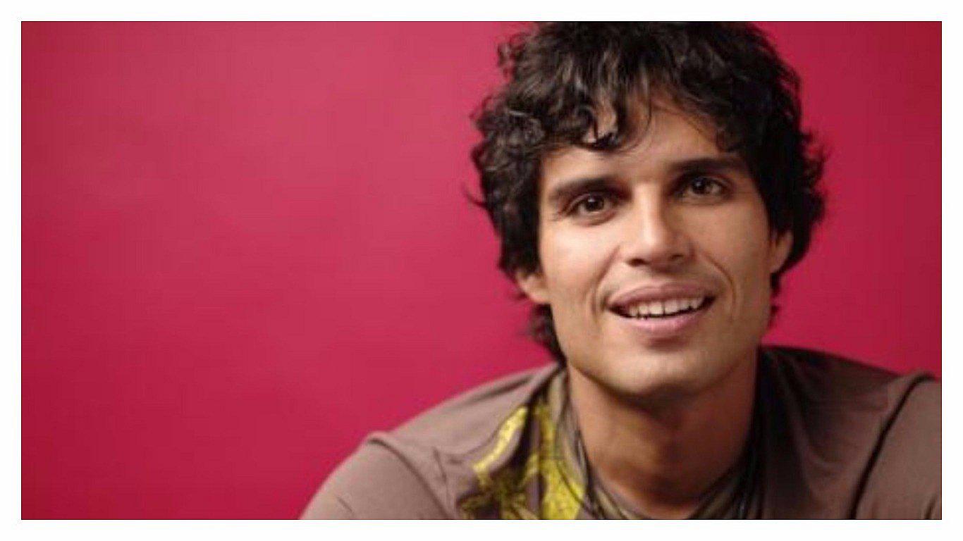 Pedro Suárez Vértiz: así luce actualmente en portada de revista (FOTO)