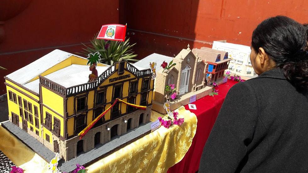 Sitios emblemáticos de Tacna son perenizados con cartón y arena