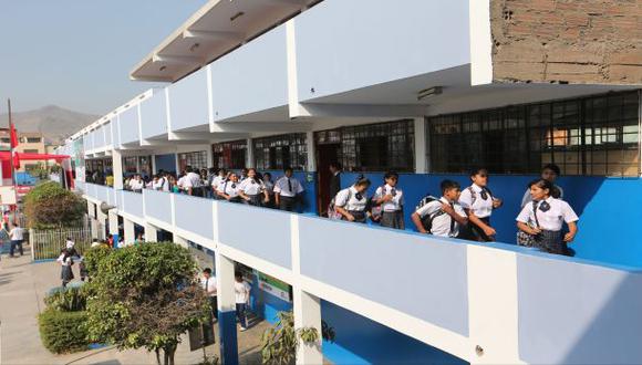 “Solo el 38% de los colegios tienen agua, luz y desagüe”, señala el decano del gremio de profesores y destacó el aumento de presupuesto por parte del Congreso al sector Educación. (Foto referencial: GEC)