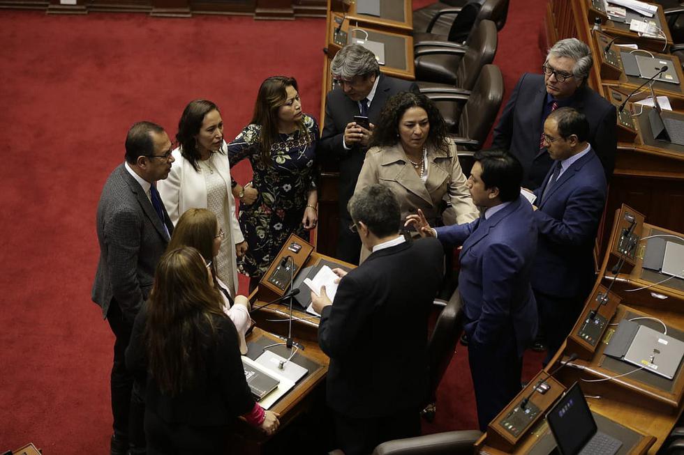 ​Las reacciones de los congresistas tras disolución del Parlamento (FOTOS)