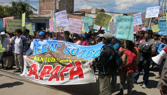 Cusco: padres de familia exigen concluir obra de institución educativa 