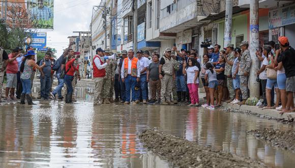 El ministro Jorge Chávez Cresta dijo que se ha dispuesto como medida inmediata que personal del Ejército lleve a cabo trabajos de limpieza y evacuación de agua empozada