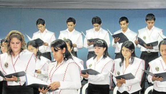 Coro de la UDEP y su CD