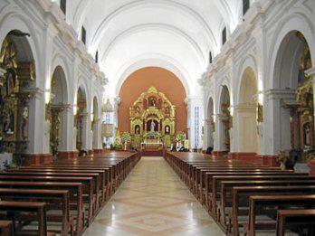 Sacerdote viola a catequista en Chilca