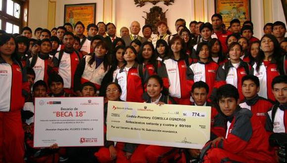 Universidad de Honduras aplicará prueba a beneficiarios de "Beca 18"