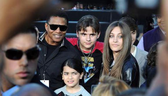Familia de Michael Jackson se enfrenta por custodia de hijos del 'Rey del Pop'