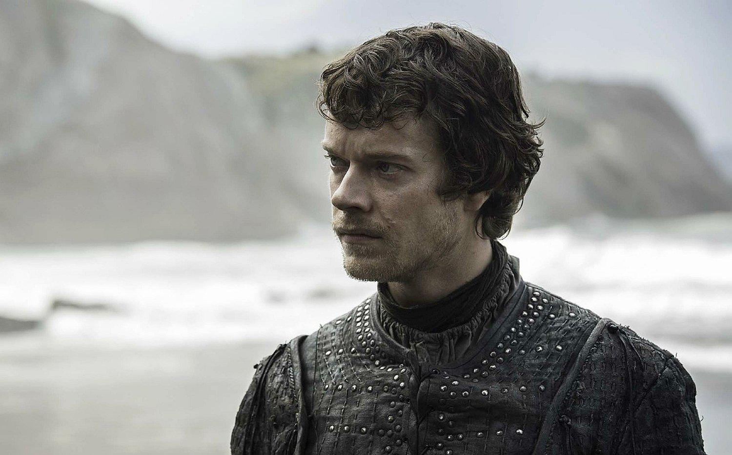 Game of Thrones: fan se burla de 'Theon Greyjoy' y el actor la deja en ridículo (FOTO)