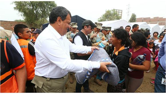 Ministerio de Defensa y Fuerzas Armadas llevan ayuda a daminificados por huaicos en Chosica